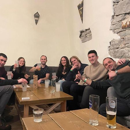 The Monks Bunk Hostel & Bar タリン エクステリア 写真