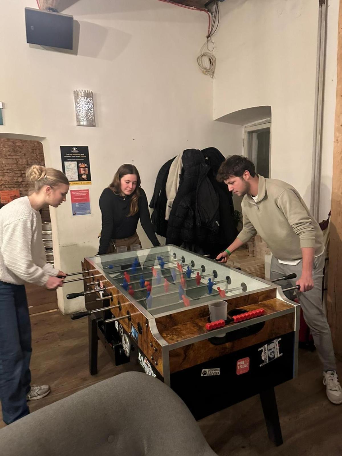 The Monks Bunk Hostel & Bar タリン エクステリア 写真