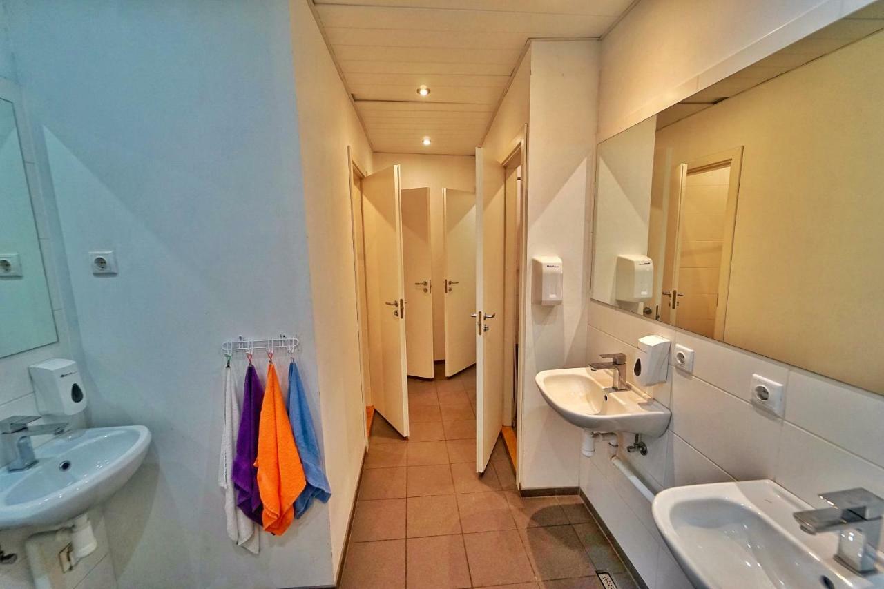 The Monks Bunk Hostel & Bar タリン エクステリア 写真
