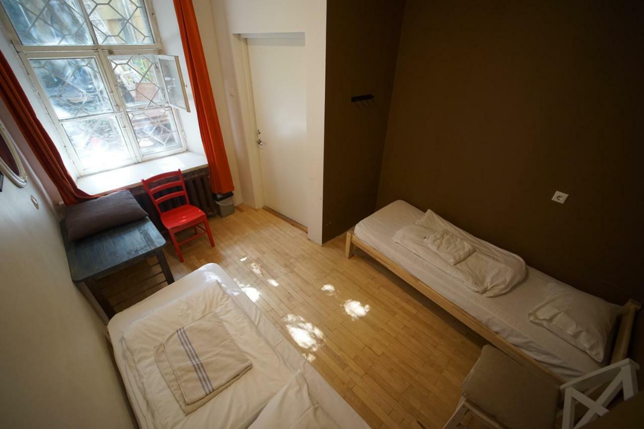The Monks Bunk Hostel & Bar タリン エクステリア 写真