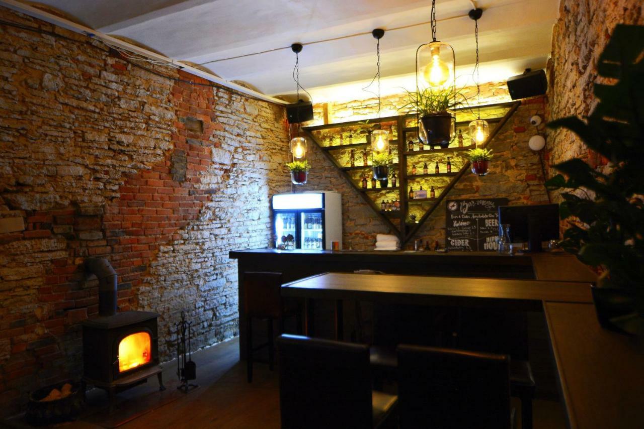 The Monks Bunk Hostel & Bar タリン エクステリア 写真