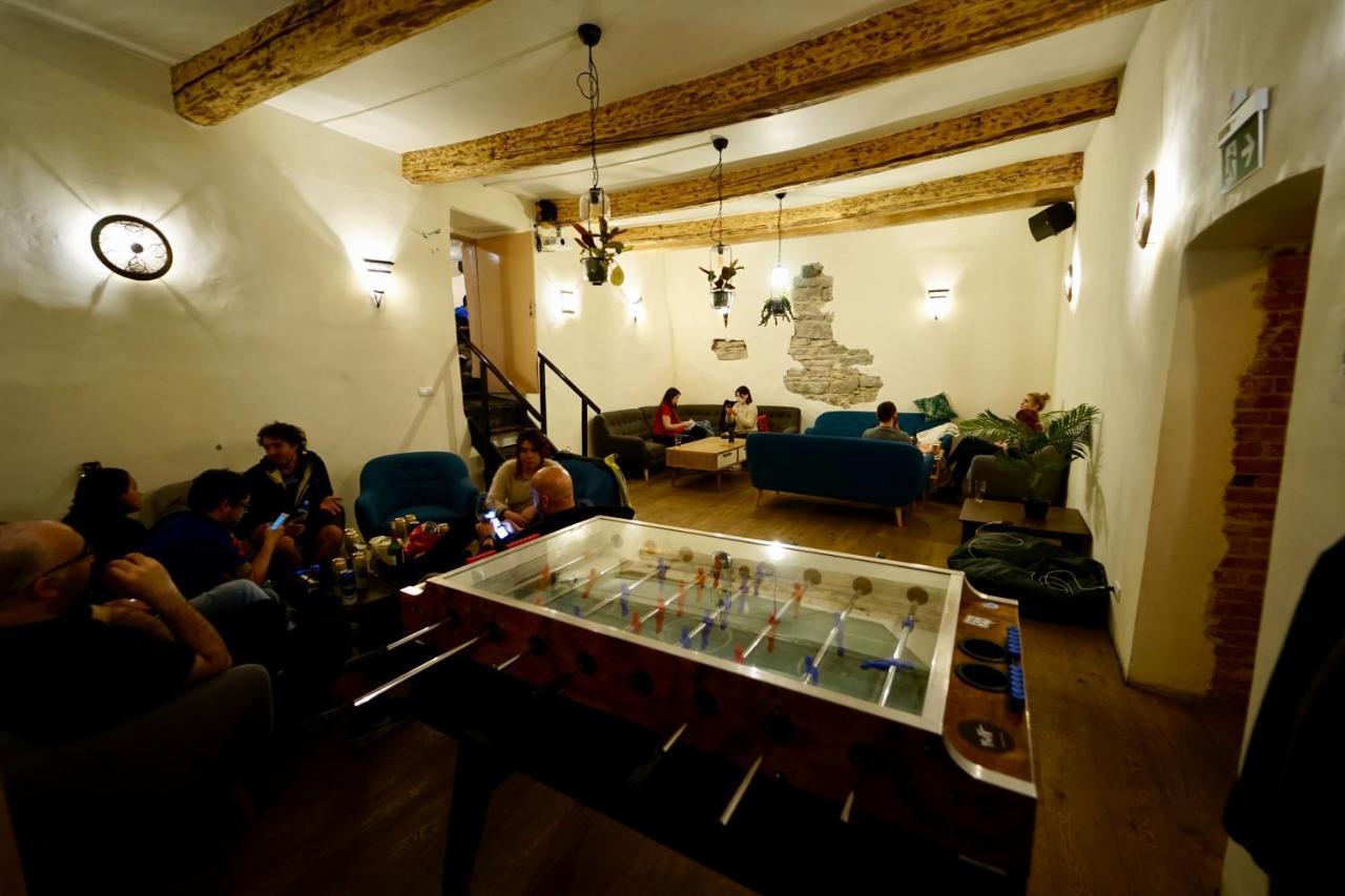 The Monks Bunk Hostel & Bar タリン エクステリア 写真
